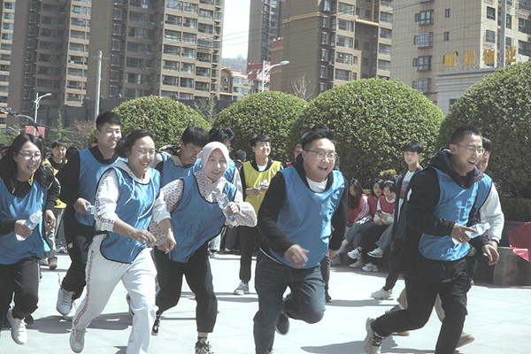 點燃青春火炬 打造學習型團隊——長開廠集團公司開展五·四青年節(jié)系列活動拓展訓練